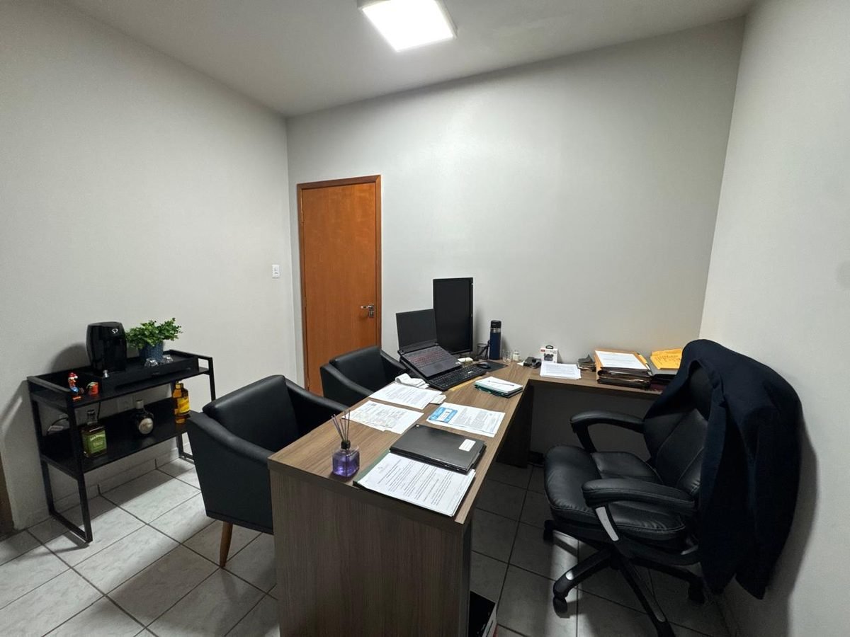 Sala de atendimento do escritório Santeiro & Novais Advogados Associados
